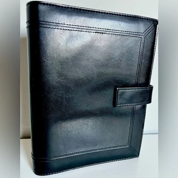 Vintage Day-Timer Black Leather 7-Ring Planner Organizer Binder Snap Like New - Picture 1 of 14